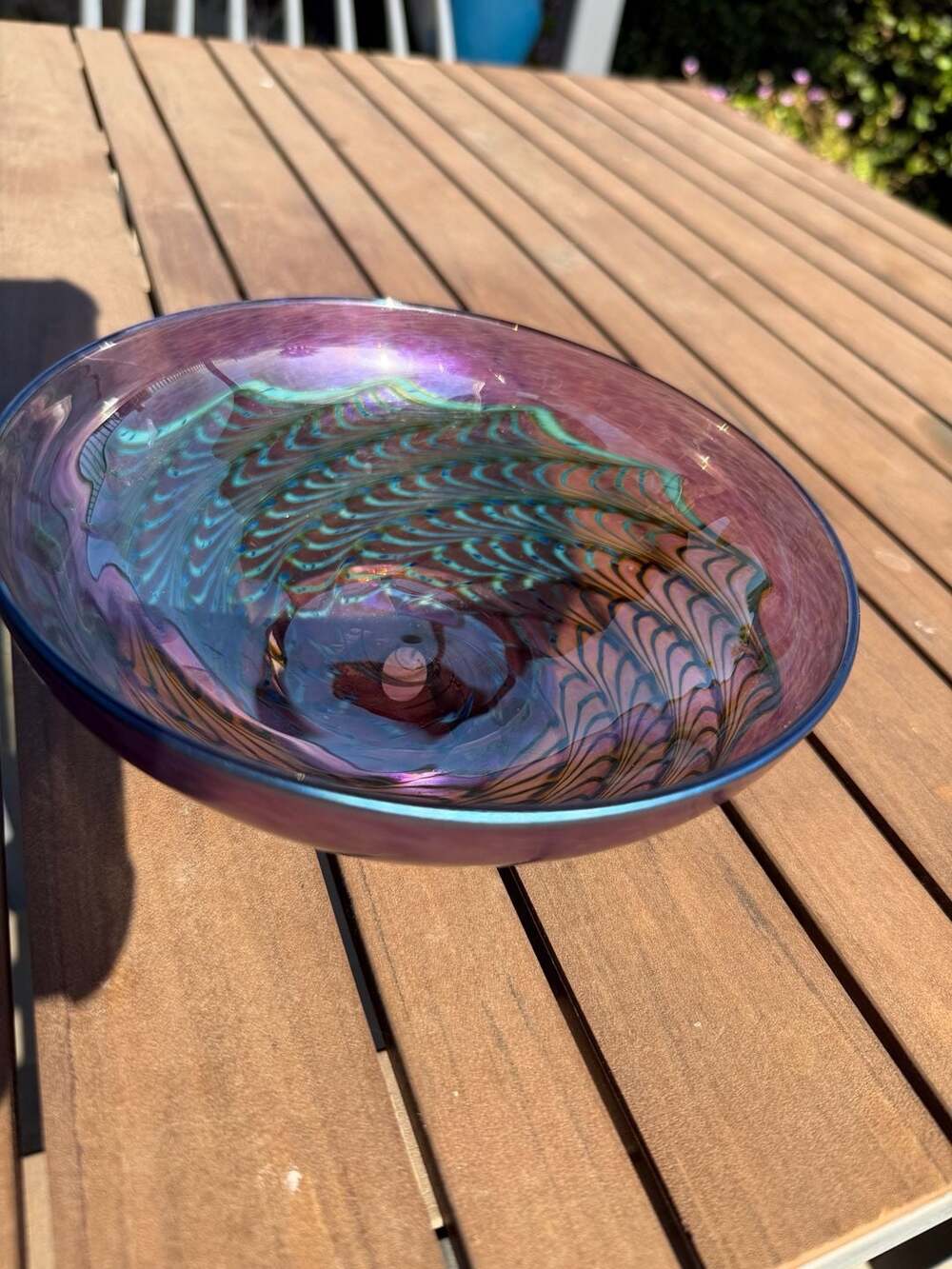 Robert Held Hand Made‎ Canadian Art Glass Iridescent Feathered Bowl